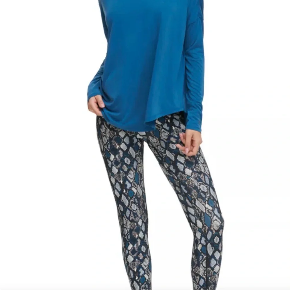 DKNY Teal Long-Sleeve Relaxed Pullover Round Neckline Deep V Cutout in Back - Picture 5 of 17